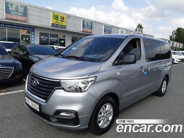 Hyundai The New Grand Starex