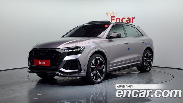 Audi RSQ8 (4M)