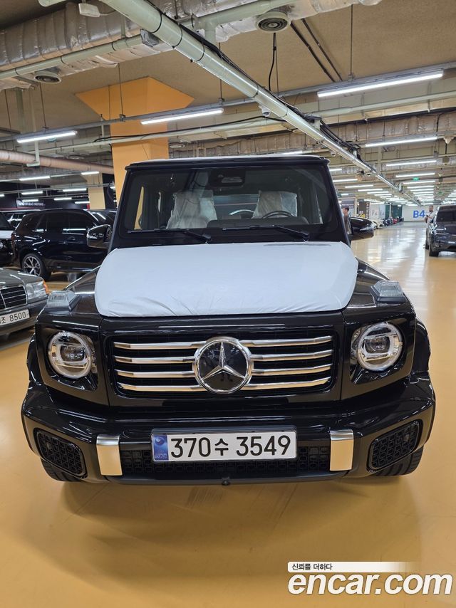 Mercedes-Benz G-Class W465