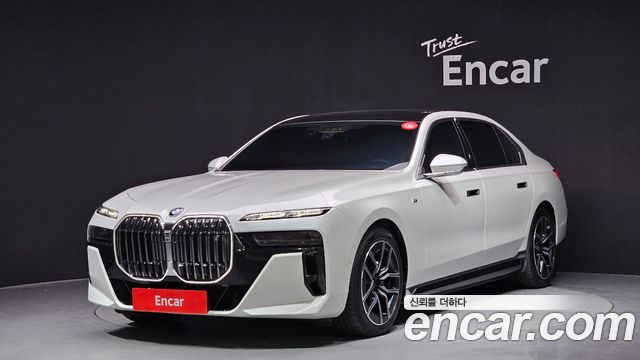 BMW i7 (G70)