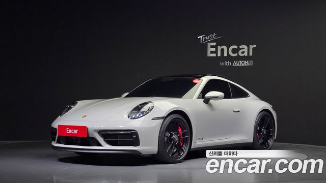 Porsche 911 (992)