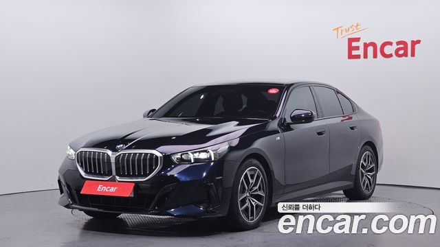 BMW 5 Series (G60)