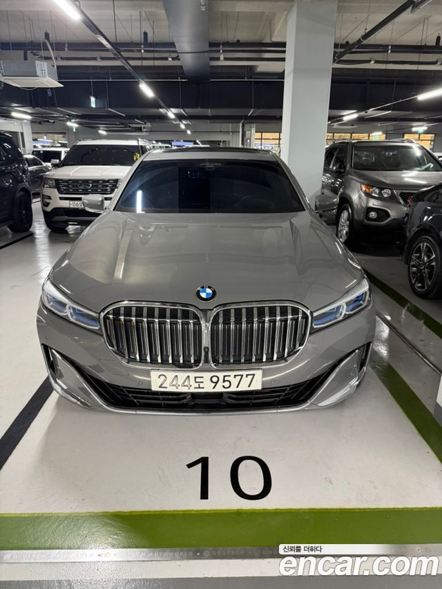 BMW 7 Series (G11)