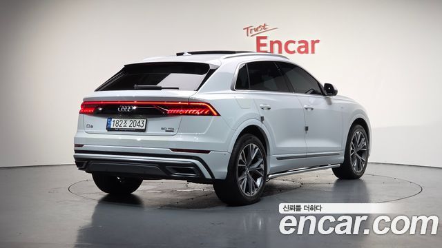 Audi Q8 (4M)