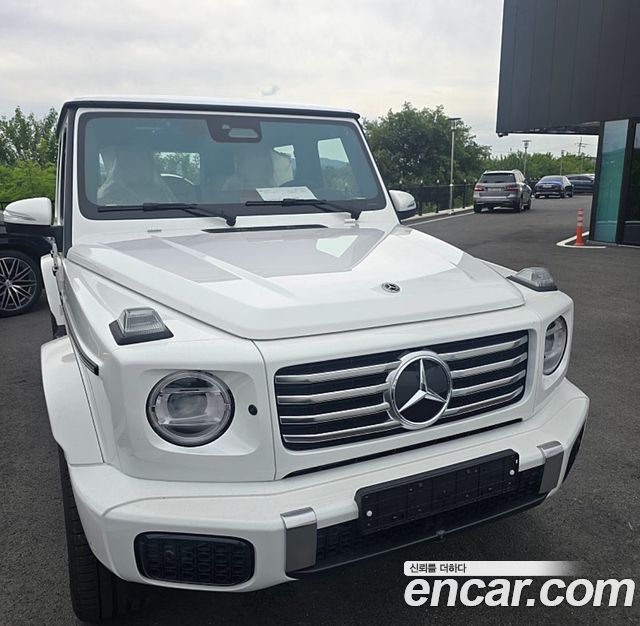 Mercedes-Benz G-Class W465