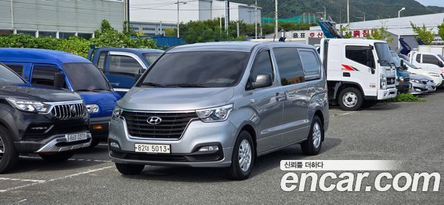 Hyundai The New Grand Starex
