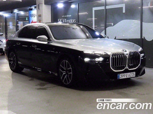 BMW 7 Series (G70)