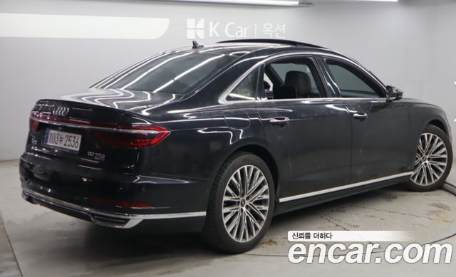 Audi A8 (D5)