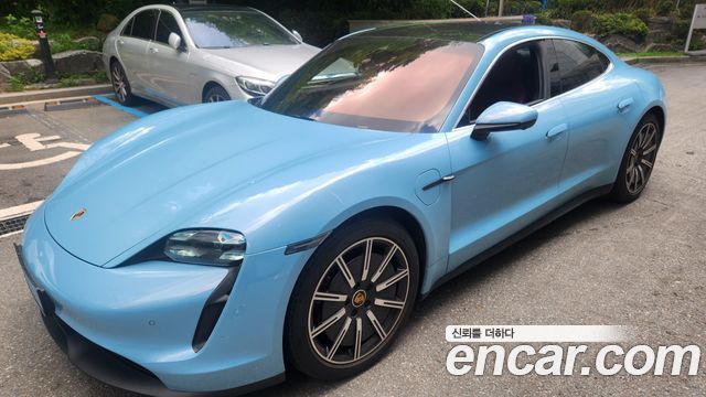 Porsche Taycan