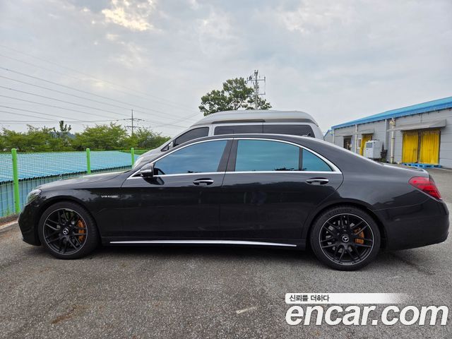 Mercedes-Benz S-Class W222