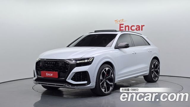 Audi RSQ8 (4M)