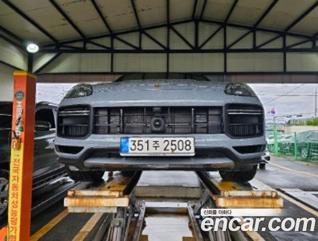 Porsche Cayenne (PO536)