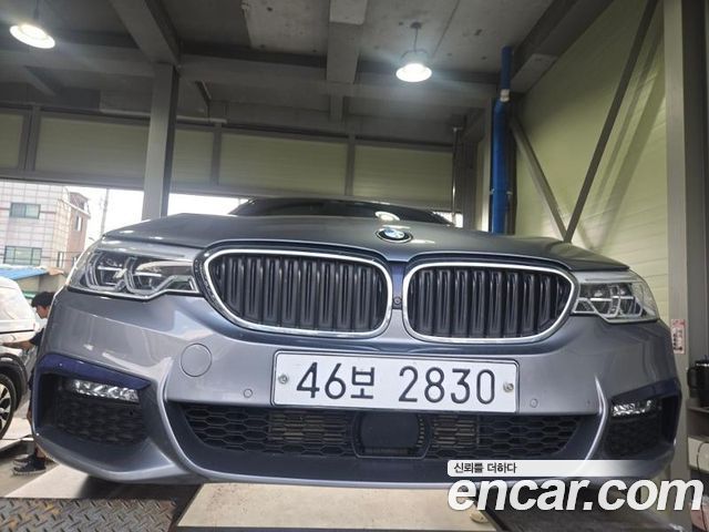 BMW 5 Series (G30)