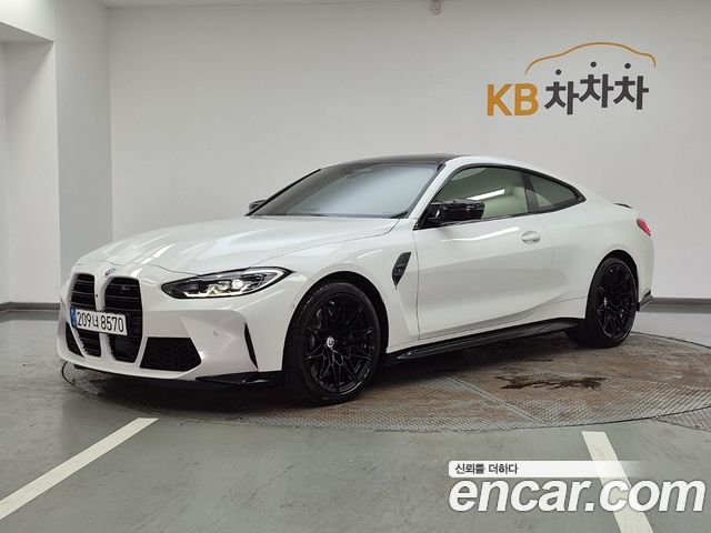 BMW M4 (G82)