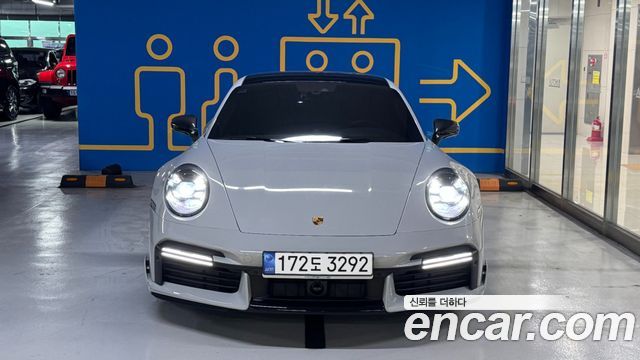 Porsche 911 (992)