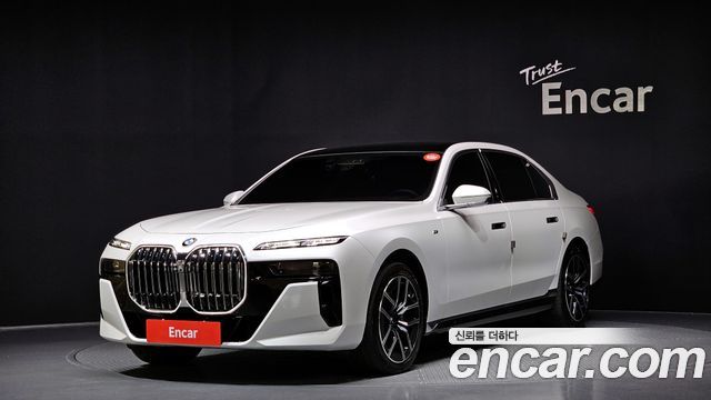 BMW 7 Series (G70)