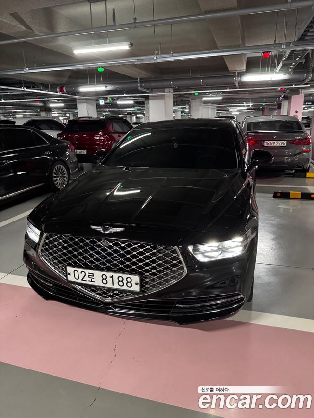 Genesis G90