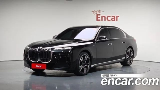 BMW 7 Series (G70)