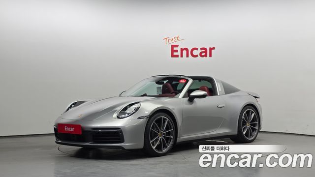Porsche 911 (992)