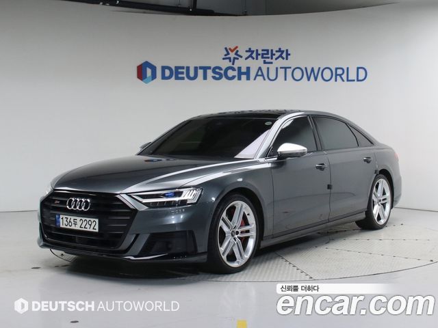 Audi S8 (D5)