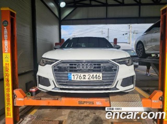 Audi A6 (C8)