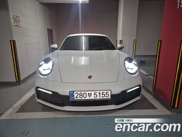 Porsche 911 (992)
