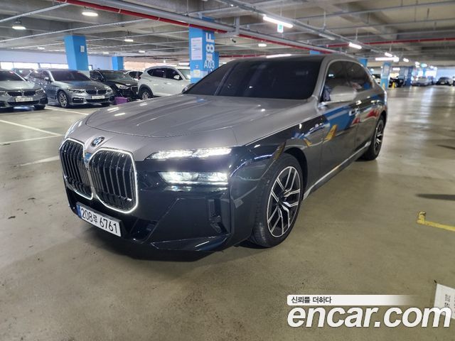 BMW 7 Series (G70)