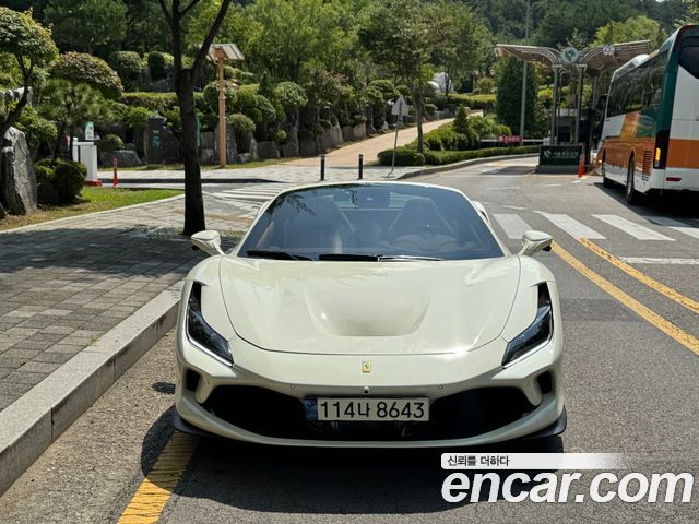 Ferrari F8 Spider