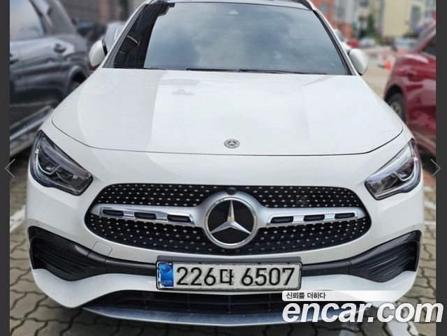 Mercedes-Benz GLA-Class H247