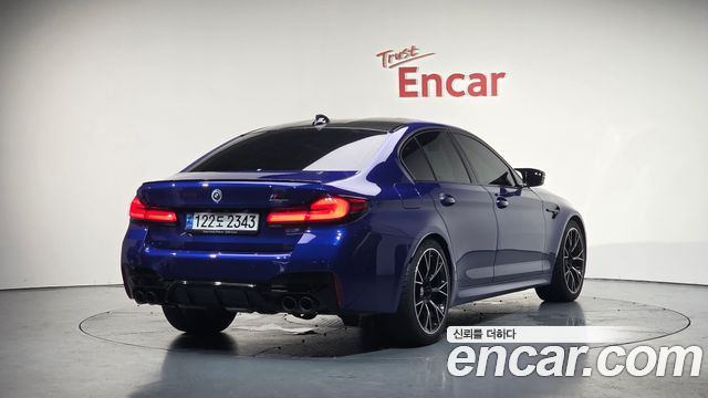BMW M5 (F90)