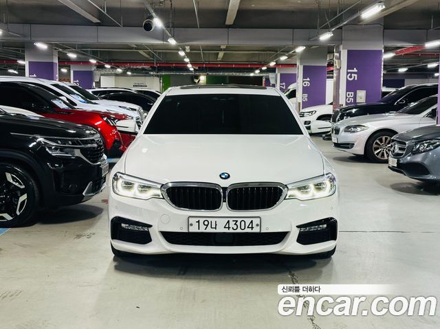 BMW 5 Series (G30)