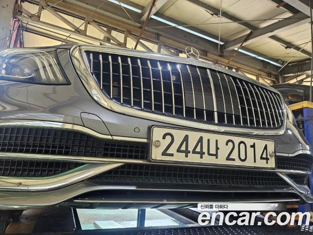 Mercedes-Benz S-Class W222
