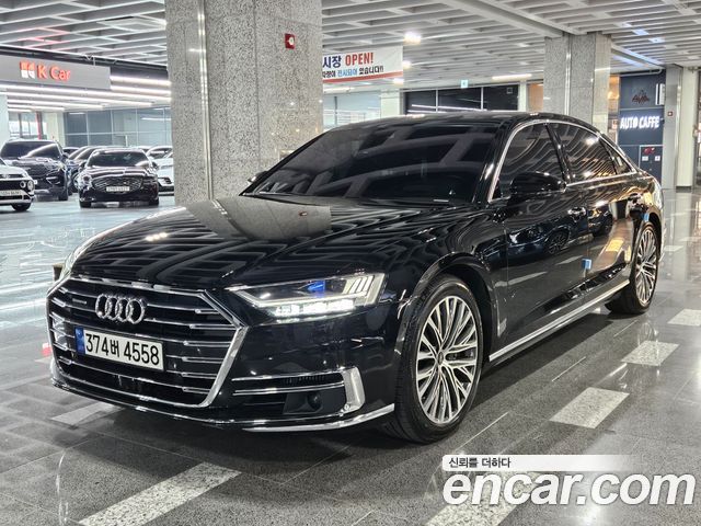 Audi A8 (D5)