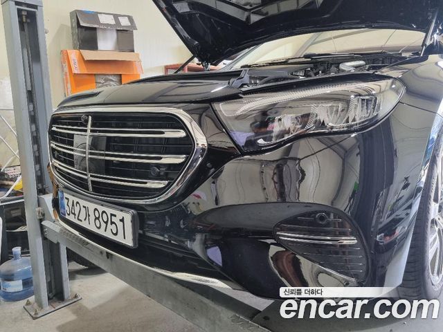 Mercedes-Benz E-Class W214