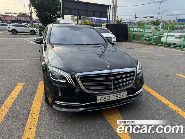 Mercedes-Benz S-Class W222