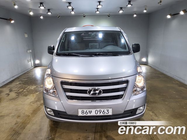 Hyundai Grand Starex