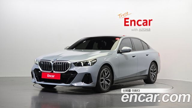 BMW 5 Series (G60)