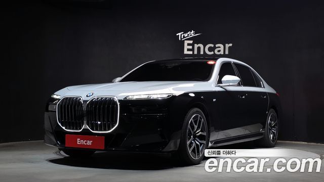 BMW 7 Series (G70)