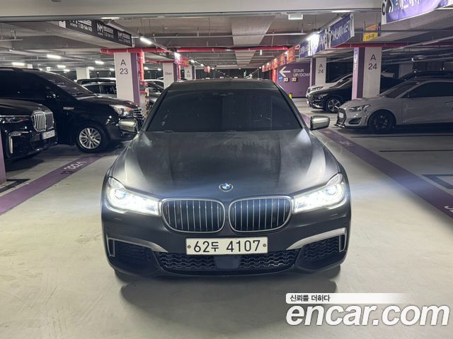 BMW 7 Series (G11)