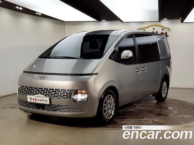 Hyundai Staria