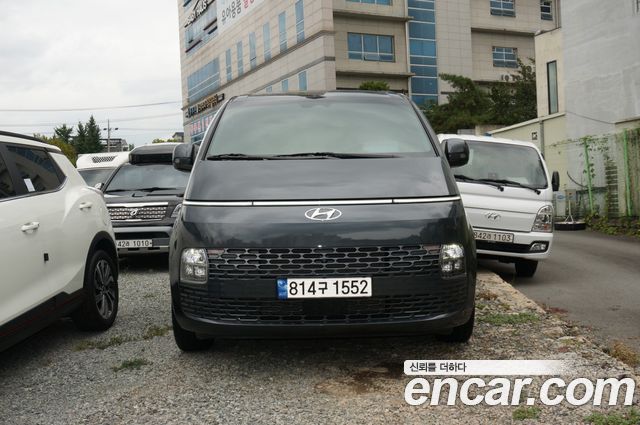 Hyundai Staria