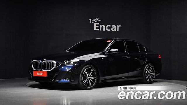 BMW 5 Series (G60)