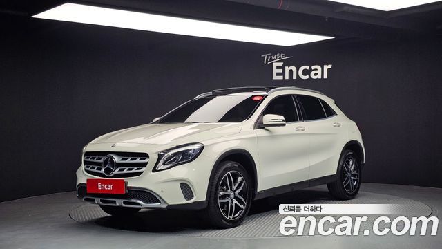 Mercedes-Benz GLA-Class X156