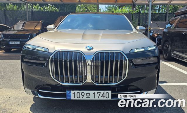 BMW 7 Series (G70)