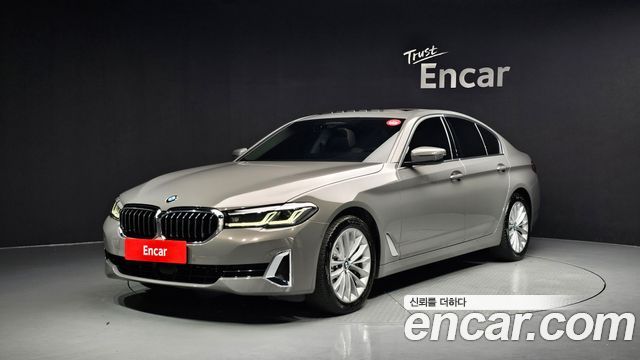 BMW 5 Series (G30)