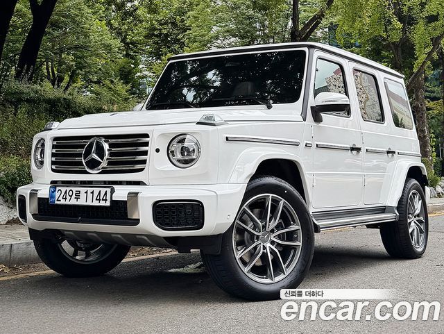 Mercedes-Benz G-Class W465