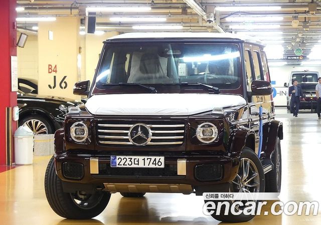 Mercedes-Benz G-Class W465