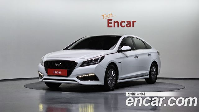 Hyundai LF Sonata Hybrid