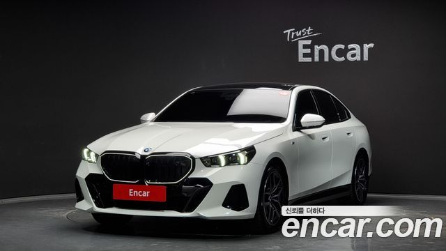 BMW 5 Series (G60)