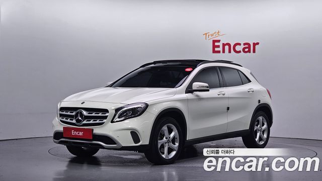 Mercedes-Benz GLA-Class X156